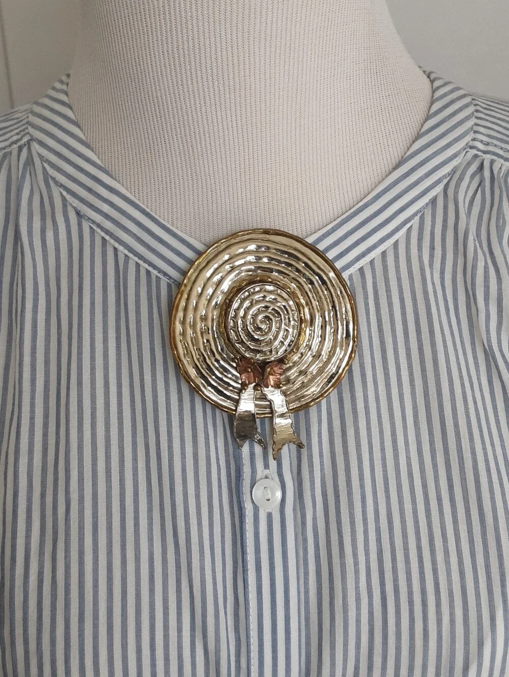 3-D Mixed Metal Large Floral Straw Hat Brooch | Pendant - Vtg Mexico